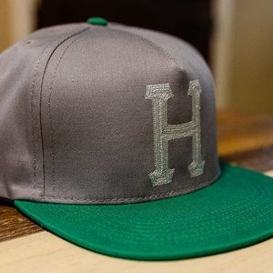 HUF - H Weed Leaf Brim - Green/Grey - Snapback Hat
